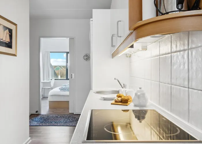 1 Bedroom Stunning In Apartament *